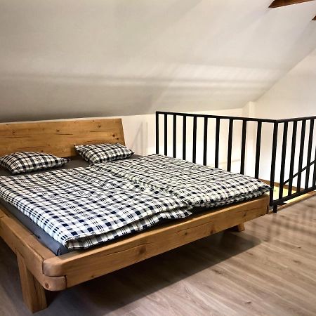 Mezonetovy Apartman S Terasou Na Samote V Lese Vlkava Exterior photo