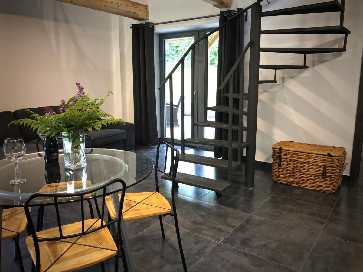 Mezonetovy Apartman S Terasou Na Samote V Lese Vlkava Exterior photo