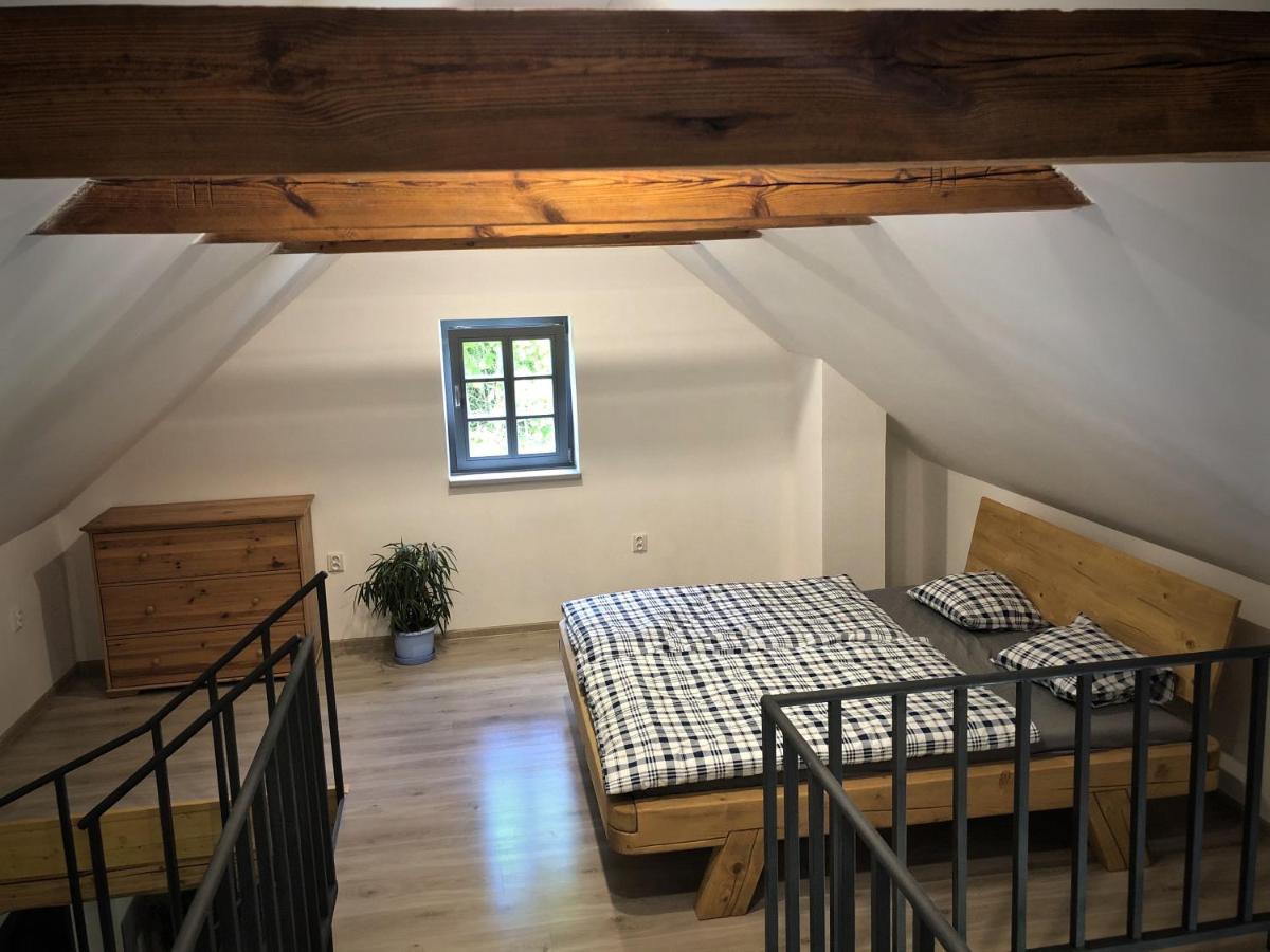 Mezonetovy Apartman S Terasou Na Samote V Lese Vlkava Exterior photo