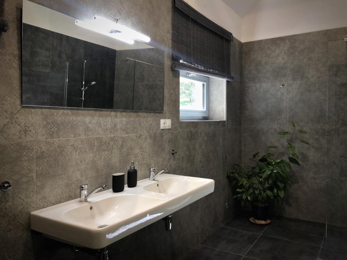 Mezonetovy Apartman S Terasou Na Samote V Lese Vlkava Exterior photo