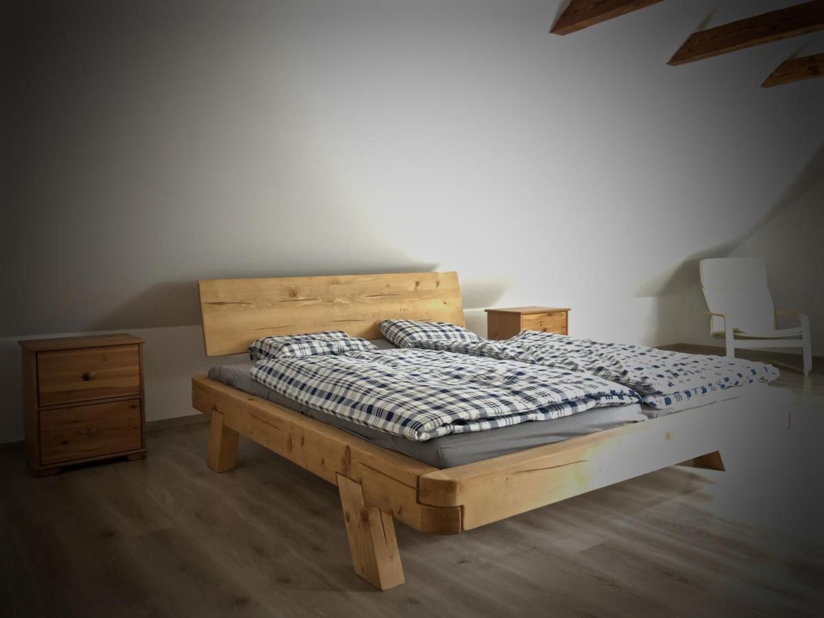 Mezonetovy Apartman S Terasou Na Samote V Lese Vlkava Exterior photo
