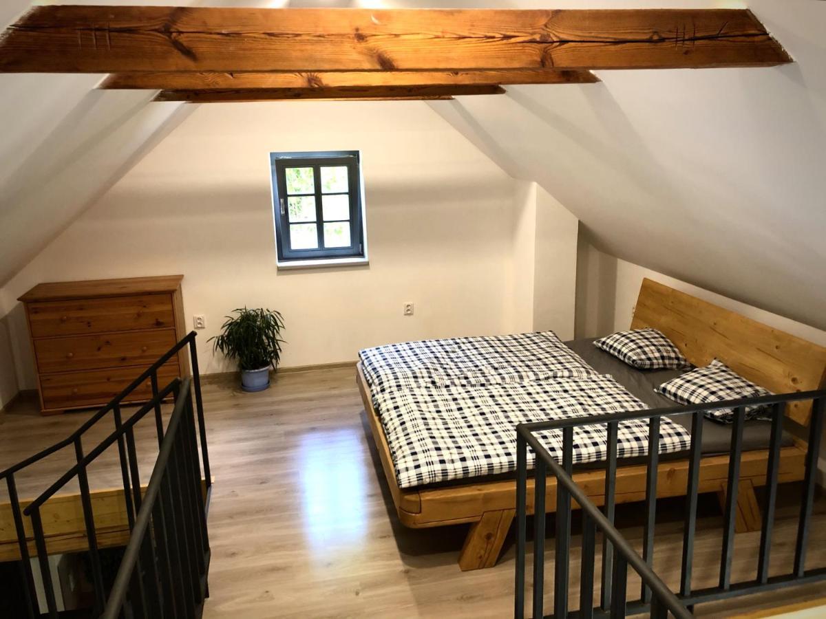 Mezonetovy Apartman S Terasou Na Samote V Lese Vlkava Exterior photo